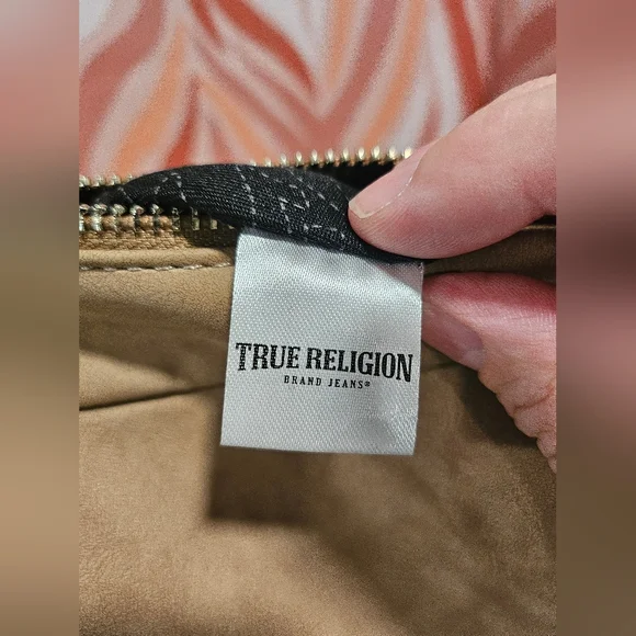 True Religion Shoulder Bag with Gold Chain - Picture 9 of 9